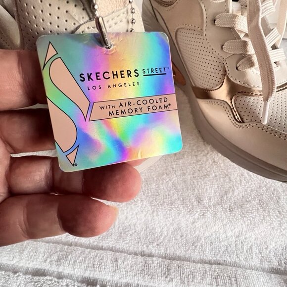 SKECHERS Womens Sz 11 Street Los Angeles UNO PRIMA Shinyair Athletic Shoes Beige - Picture 13 of 16